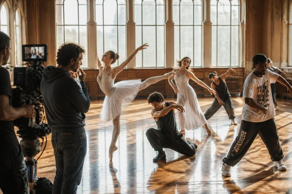 découvrez les documentaires incontournables sur la danse qui ont profondément influencé et marqué l'histoire de la culture à travers le temps.